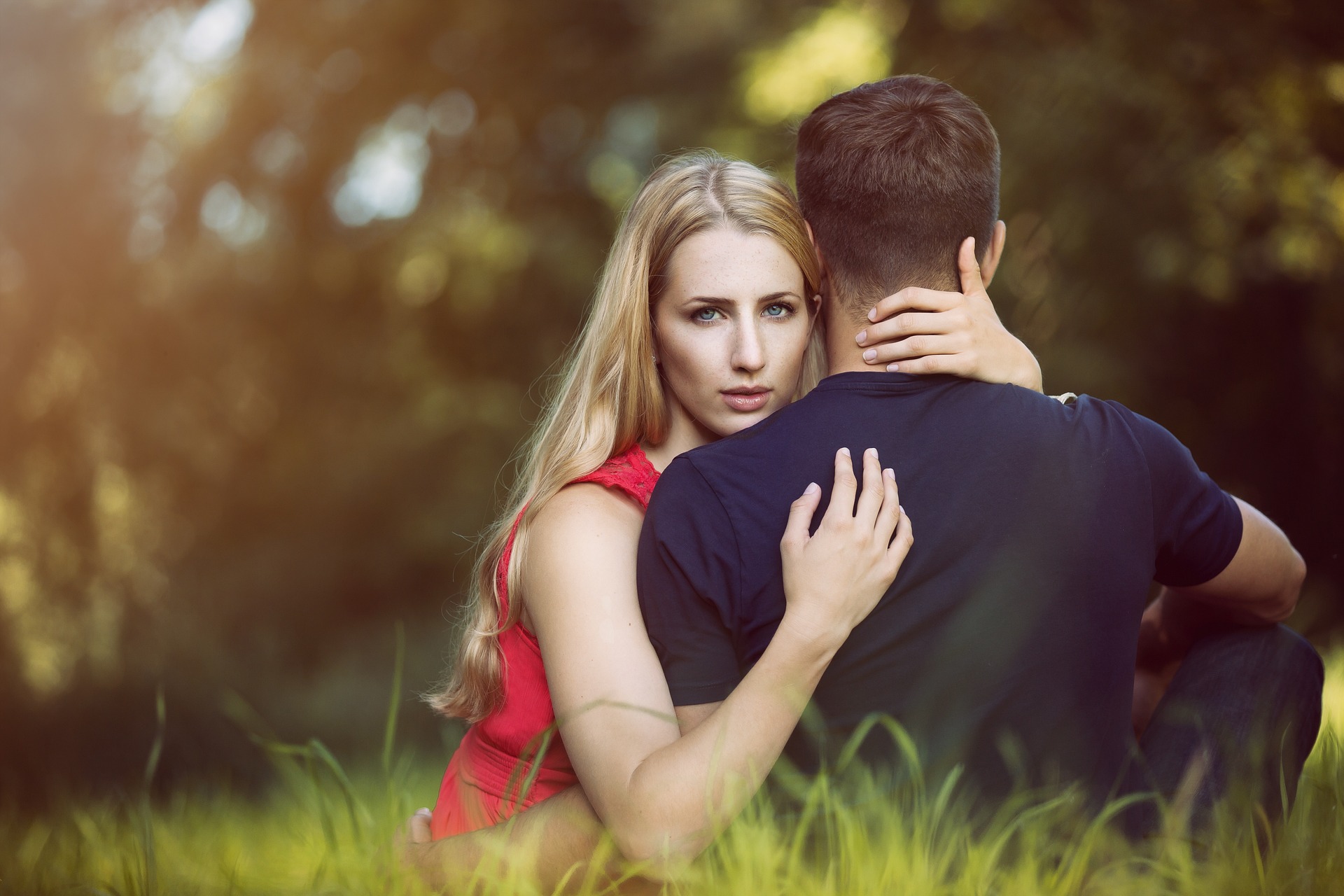 15 Red Flags You Should Never Ignore in a Relationship